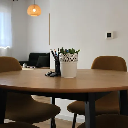 Daire The Urban Nest Makarska